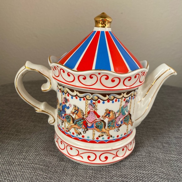 Vintage Sadler Edwardian Entertainment Carousel Teapot - Picture 1 of 9